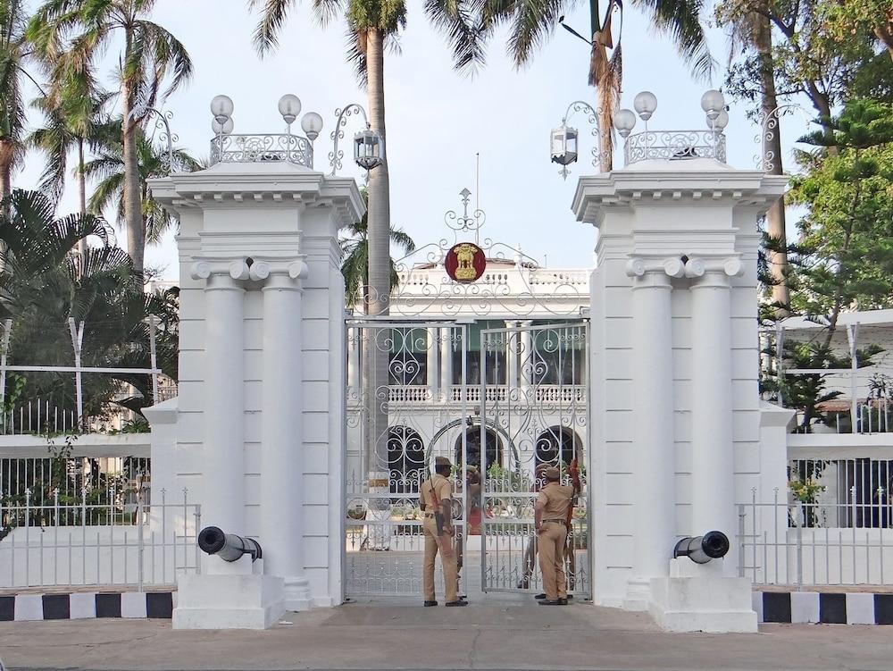 Hotel Le Dupleix Puducherry Exterior foto