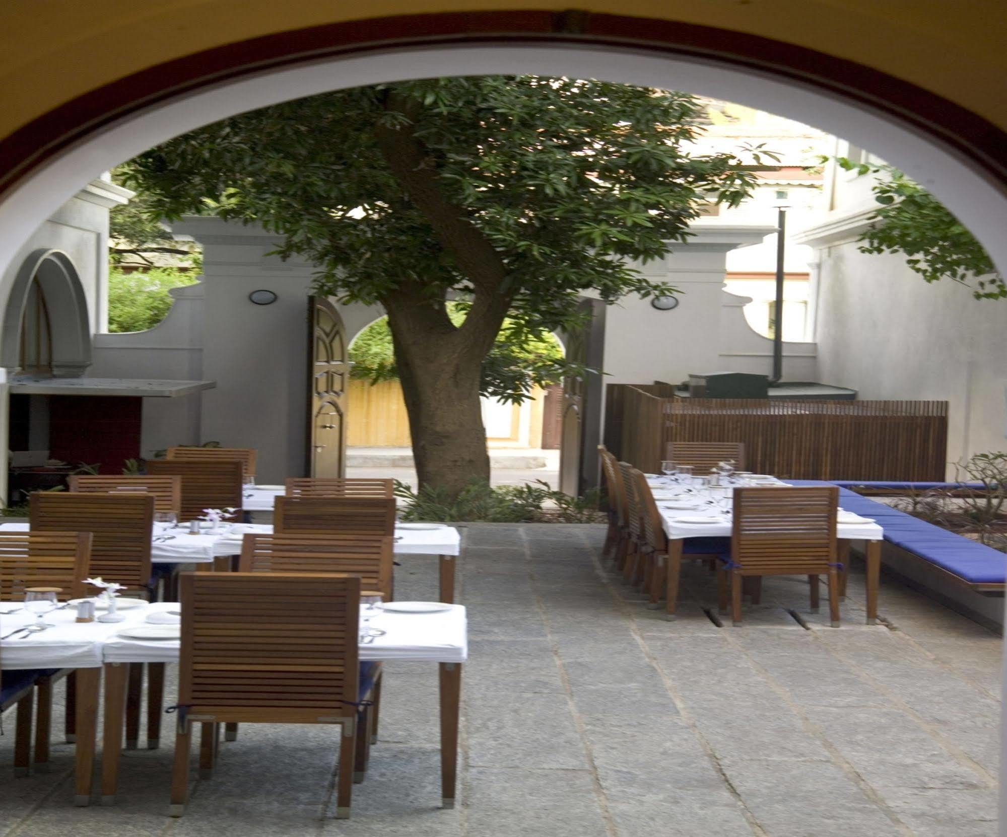 Hotel Le Dupleix Puducherry Exterior foto