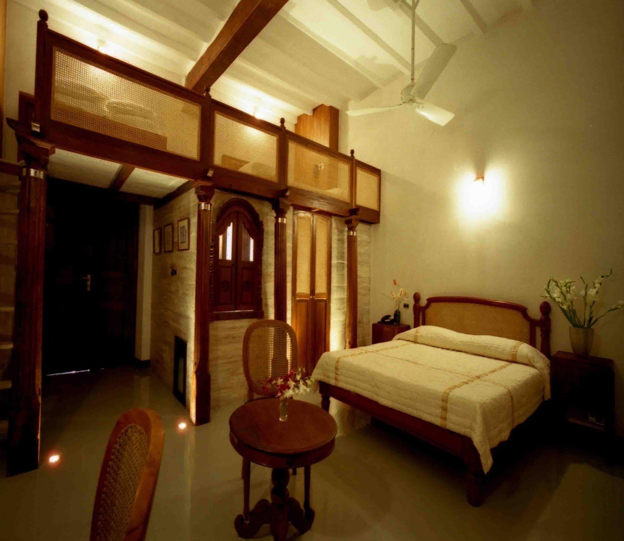 Hotel Le Dupleix Puducherry Exterior foto